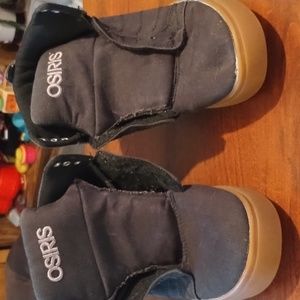 Osiris Boys Skate Board Shoes sz SM or 5/6